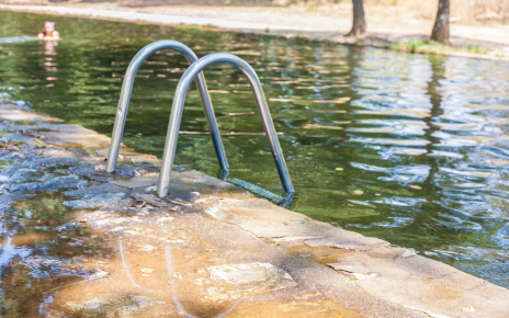 Super popular natural pools 10 min away from villa